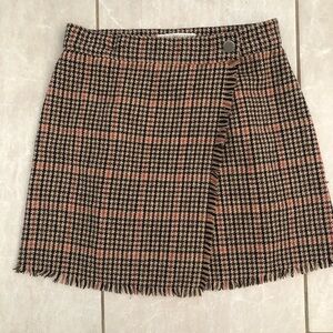 Urban Outfitters Checkered mini Brown plaid skirt
